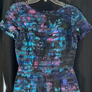 TAHARI organza style dress size 4